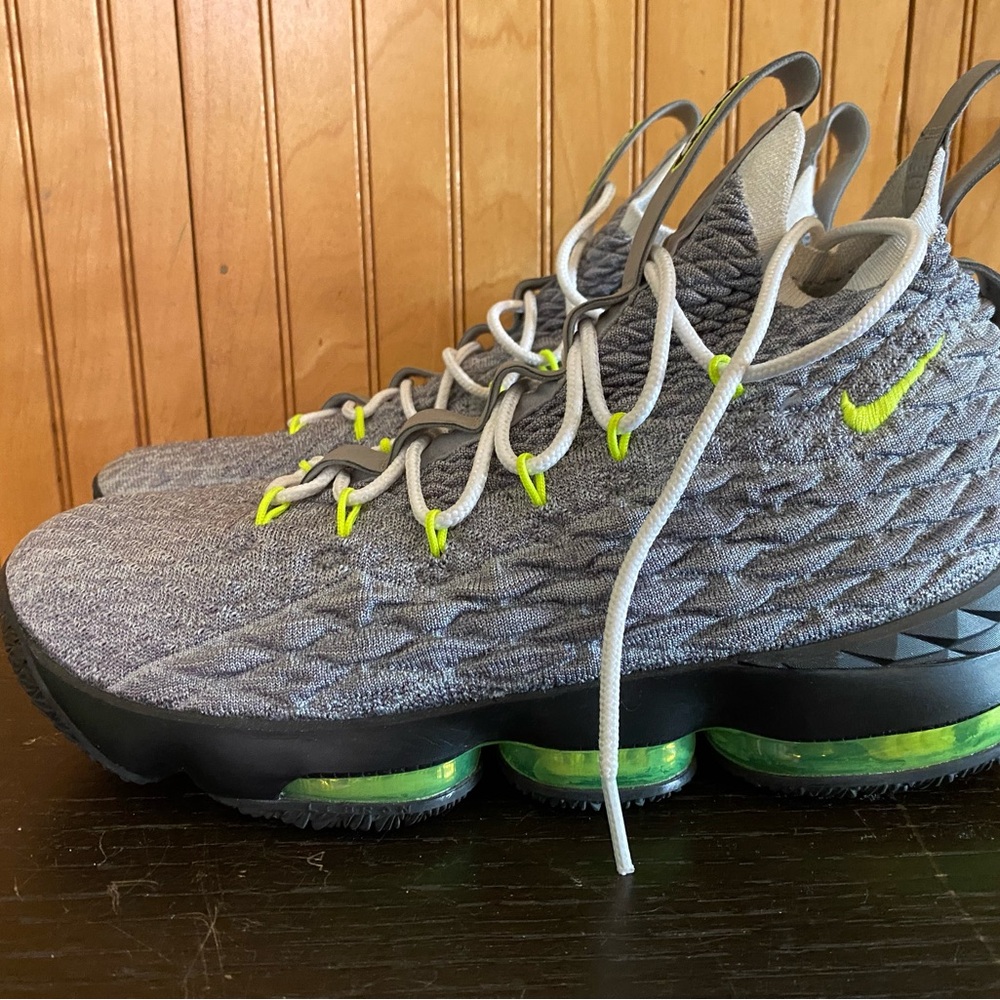 LEBRON 15 'AIR MAX 95